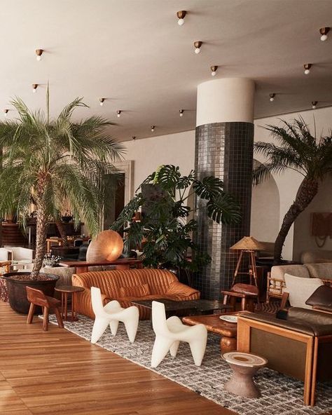 Santa Monica Proper Hotel, Proper Hotel, Sculptural Furniture, Hotel Concept, Hotel Room Design, Beach Room, California Cool, Hotel Interiors, Retail Interior