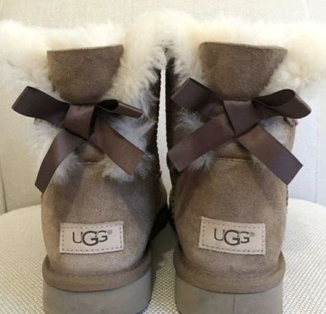 Boots With Bows, Sophia Coppola, Ugg Boots With Bows, Cute Uggs, Uggs With Bows, Skor Sneakers, Bailey Bow Uggs, Uggs Outfit, Shoe Inspo