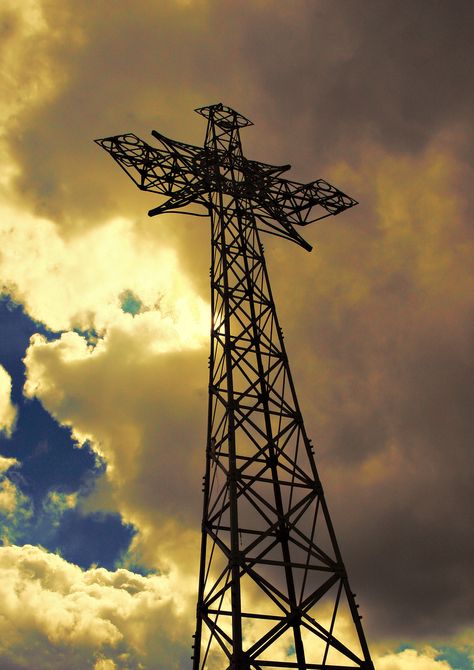 Zakopane, Steel Cross, In Another Life, European Countries, Cross Country, Country Living, Lattice, Climbing, Eiffel Tower