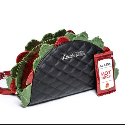 This Is A Brand New Lux De Ville Taco Bag That Is Now Out Of Stock. It’s A Super Cute Bag. I Just Have Too Many And I’ve Done Too Many Impulse Buys. It’s Still Mostly Wrapped And Comes With The Hot Sauce, Coin Purse. Quirky Handbags, Fun Purses, Unusual Handbags, Novelty Handbags, Pop Bag, Novelty Purses, Diy Leather Bag, Unique Handbags, Rice Bags