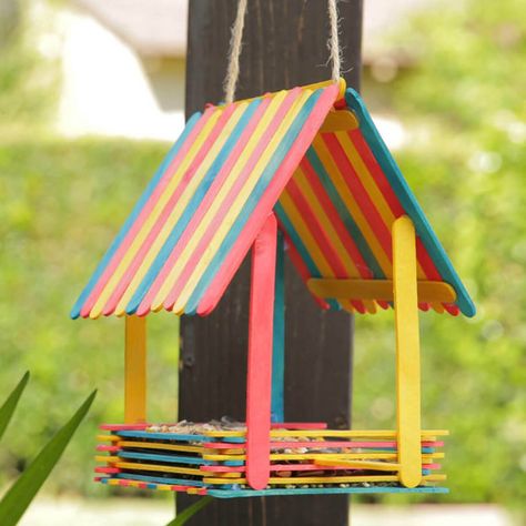 Kerajinan Diy, Homemade Bird Feeders, Diy Popsicle, Popsicle Crafts, Diy Bird Feeder, Hemma Diy, Kraf Diy, Stick Art, Bird Houses Diy