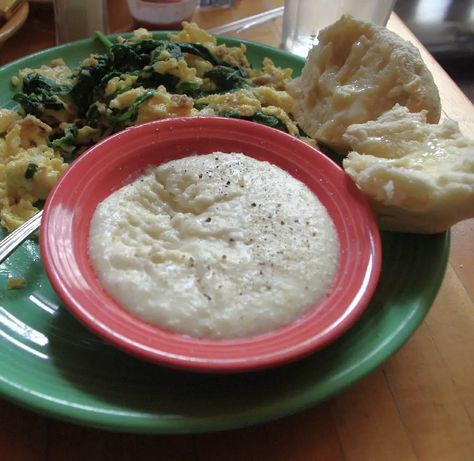 The Flying Biscuit Café Creamy Dreamy White Cheddar Grits Recipe - Secret Copycat Restaurant Recipes Cheddar Grits Recipe, Cheesecake Factory Orange Chicken, Perkins Restaurant, 1960s Food, Cheddar Grits, Bean And Bacon Soup, Salmon Salad Recipes, Creamy Grits, Grits Recipe