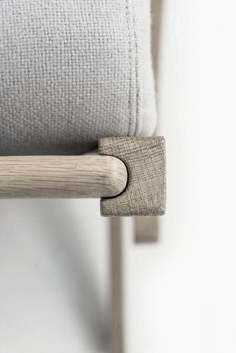 thatnordicfeeling:  Colose up of GE-375 High Easy Chair by Hans Wegner Bend Wood, Joinery Details, Wood Joints, Hans Wegner, Wood Joinery, Wood Detail, Furniture Details, Woodworking Plans Free, Furniture Inspiration