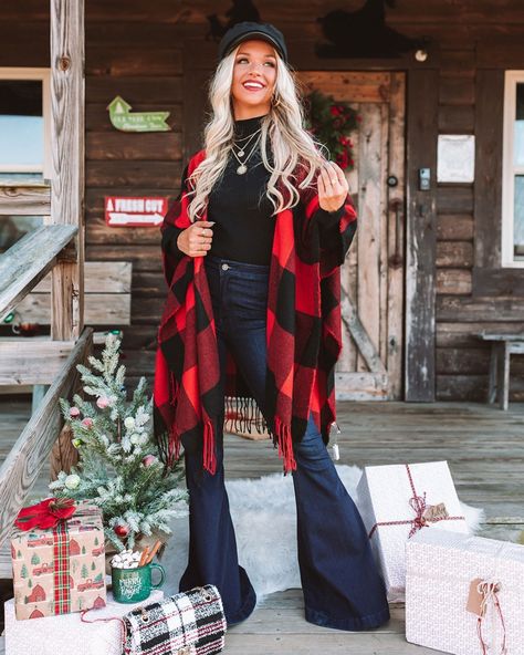 Impressions Online Boutique (@shopimpressions) • Instagram photos and videos Vaquera Fits, Shaggy Cardigan, Florida Fall, Tennessee Outfits, Gameday Fits, December Outfits, Christmas Wardrobe, Wineries Outfit, Cute Christmas Outfits