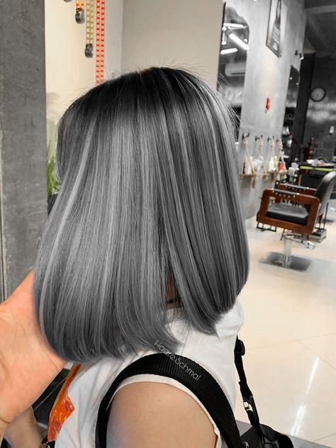 Grey Hair Aesthetic, Grey Ombre Hair Short, Silver Hair Color Short, Silver Hairstyles, Weave Bob, Grey Blending, Grey Ombre Hair, Grey Hair Dye, Silver Blonde Hair