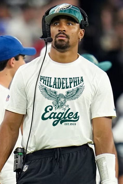 #jalenhurts #nfl #football #philadelphiaeagles Eagles Philly, Eagles T Shirt, Wallpaper Man, Eagles Football Team, Eagles Philadelphia, Philly Football, Philadelphia Eagles T Shirt, Devonta Smith, Trevor Jackson