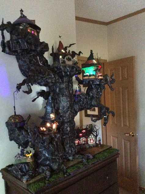 2015 Witches Hollow Tree Display Tree Halloween Decorations, Walmart Halloween, Halloween Fairy Garden, Halloween Village Display, Tree Display, Target Halloween, Hollow Tree, Lemax Spooky Town, Dollar Tree Halloween