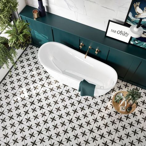 Create a striking vintage look in your interior areas with these stunning Oakham White Scored Tiles. They have an encaustic effect design, which is perfect for injecting a luxury, voguish appearance into a bathroom, kitchen, living area or hallway floor space. They're made from ceramic and have a matt finish, with a white backdrop and black patterning. Each tile is scored into a grid of four. You grout into this scored line, so each tile looks like four! Pattern Floor Tile, Floor Tile Ideas, Hydraulic Tiles, Tiled Hallway, Creative Flooring, Pattern Tiles, White Wall Tiles, Hallway Flooring, White Tile Floor