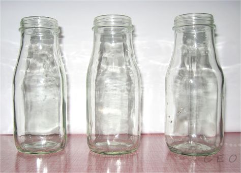 If you drink starbucks, then check this out.  Do it yourself milk bottles!!!  Great Idea!!!  Classy Event Organizer: How To: DIY Glass Milk Bottles http://www.classyeventorganizer.com/2011/11/lately-i-have-been-reading-great-book.html# Starbucks Glass Bottles, Milk Bottle Craft, Milk Bottle Diy, Starbucks Bottles, Bottles Diy, Event Organizer, Bottle Ideas, Glass Milk Bottles, Gardening Diy