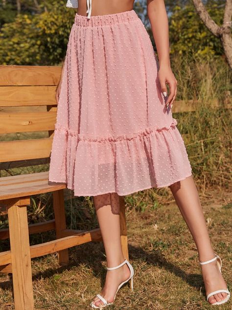 Midi Ruffle Skirt Outfit, Ruffle Skirt Outfit, A Line Skirt Midi, Maxi Skirt Pattern, Modern Skirt, Casual Frocks, Bohemian Skirt, Trendy Skirts, Women Skirts