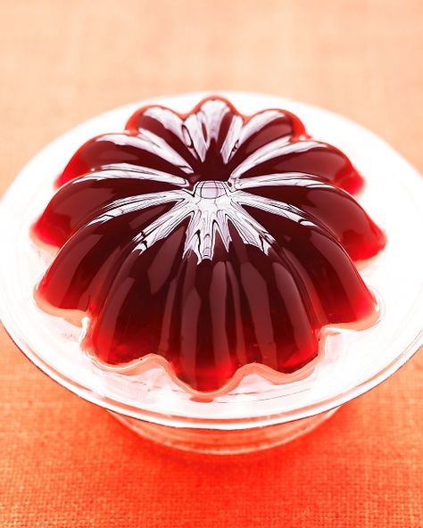 Pomegranate Gelatin Pomegranate Jelly, Pomegranate Recipes, Gelatin Recipes, Martha Stewart Recipes, Gelatin Dessert, Indulgent Food, Thanksgiving Recipes Side Dishes, Jello Recipes, Fool Proof Recipes