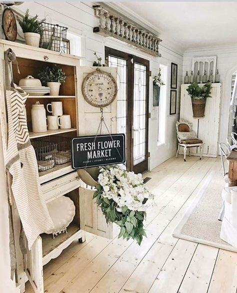 Elegant Farmhouse Decor, Case In Stile Country, Серая Кухня, Farmhouse Kitchen Decor Ideas, Interior Vintage, Decor Ikea, Farmhouse Remodel, Vintage Inspired Decor, Vintage Farmhouse Decor