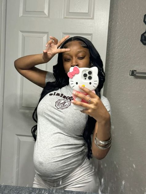 Pregnancy Outfits Black Women, Pregnant Goals, Two Braids Hairstyle Black Women, Pregnant Belly Huge, Fake Baby Bump, Cute Maternity Style, Cute Pregnancy Photos, Maternity Shoot Outfit, Cute Pregnancy Pictures