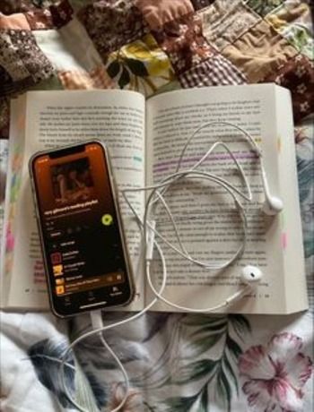 Reading Playlist, Hands To Myself, Fall Mood Board, Fall Inspo, Fall Feels, Coffee And Books, Autumn Cozy, Autumn Aesthetic, Girl Falling