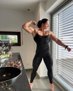 Buff Women, Women's Muscle, Hot Fitness, Back And Biceps, Body Builder, Fitness Models Female, Muscle Girls, Fit Chicks, Muscle Women