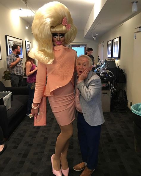 44.2k Likes, 488 Comments - Trixie Mattel (@trixiemattel) on Instagram: “My angel Leslie Jordan. On set at @ahsfx” Tricia Mattel, Gorgeous Drag, Leslie Jordan, Drag Wigs, Trixie Mattel, Trixie And Katya, Shady Lady, Will And Grace, Rupaul Drag