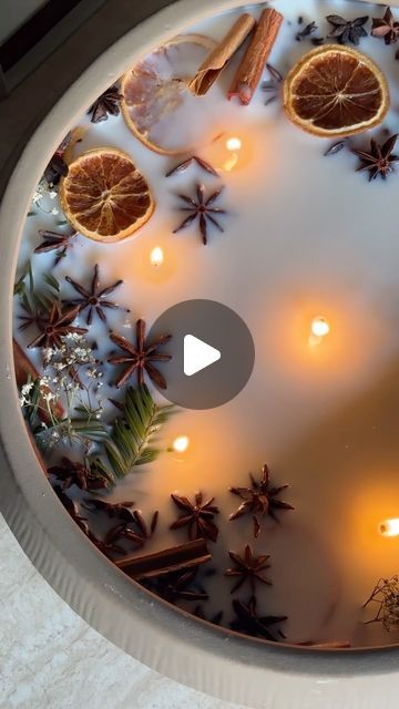 Candle Bowls Diy, Diy Candle Bowl, Diy Bowl Candle, Diy Winter Candles, Diy Christmas Candles, Cinnamon Stick Candle, Winter Candles, Handmade Candles Diy, Candle Bowl