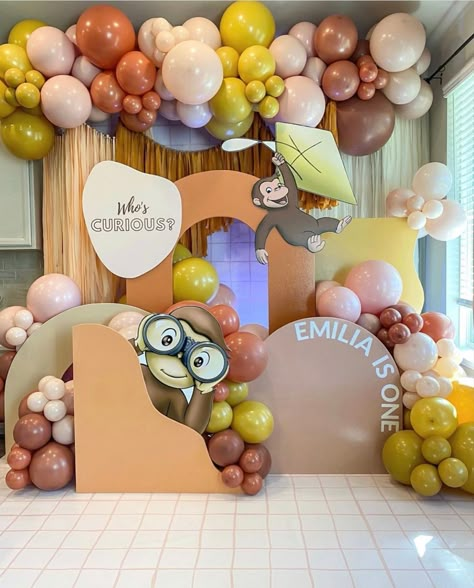 Curious George Decorations, Curious George Cakes, Event Backdrops, Curious George Birthday Party, Curious George Party, Curious George Birthday, Baby Birthday Decorations, Boys 1st Birthday Party Ideas, Baby Birthday Themes