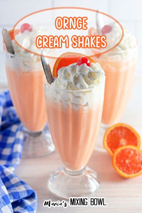 Homemade Sherbet, Creamsicle Milkshake, Milkshake Recipe Easy, Homemade Milkshake, Creamsicle Smoothie, Sherbet Recipes, Frosty Recipe, Ice Cream Shake, Ice Cream Drinks