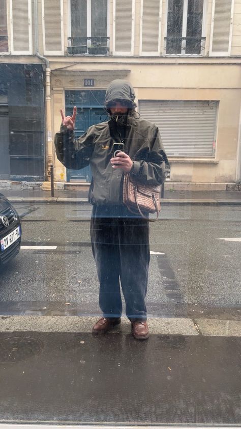 Rainy Day Outfit Men Rain Mens Fashion, Rainy Season Outfit, Rainy Day Outfit Men, Rainy Day Outfit For Work, Outfit Streetwear, Rainy Season, Street Fashion Men Streetwear, Mens Outfit Inspiration, Rainy Day Outfit