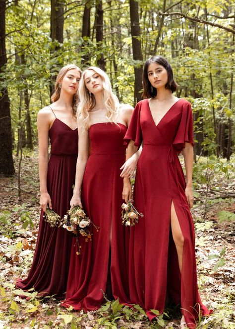 Dark Red Bridesmaid Dresses, Sophisticated Bridesmaid Dresses, Sukienki Maksi, Off Shoulder Bridesmaid, Fall Bridesmaid, Off Shoulder Bridesmaid Dress, Trendy Bridesmaids, Cheap Bridesmaid Dresses Online, Jenny Yoo Bridesmaid