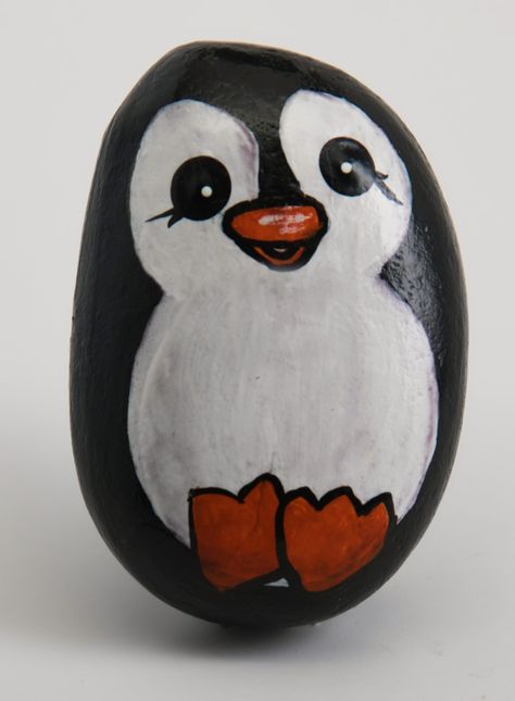 Painted rock with Happy Penguin ready for Winter! Painted Rock Cactus, Painted Garden Rocks, Happy Penguin, Painted River Rocks, Stone Pictures Pebble Art, Garden Rock Art, Diy Rock Art, Painted Rock Animals, Painted Rocks Kids