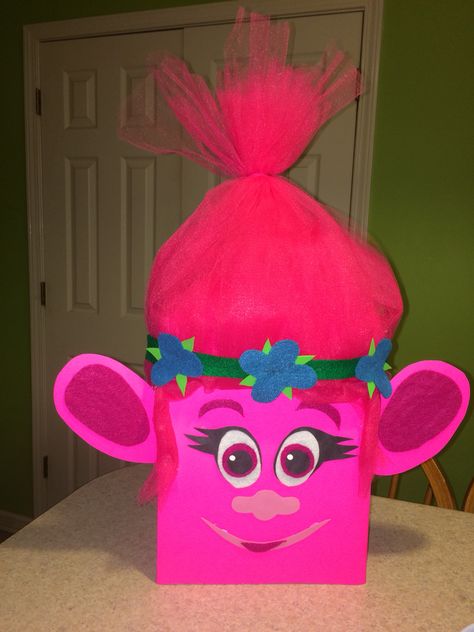 Poppy from Trolls Valentine's box Valentine Box Unicorn, Girls Valentines Boxes, Valentine Box Ideas, Diy Valentines Box, Valentine Boxes For School, Kids Valentine Boxes, Valentine Card Box, Valentines Box, Valentine Mailbox