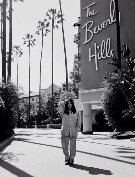 WHISPERED THE HEART White Aesthetic Photography, The Beverly Hills Hotel, Palm Trees Wallpaper, Los Angeles Print, Black And White Photo Wall, Black And White Picture Wall, Beverly Hills Hotel, Vogue Spain, Picture Collage Wall