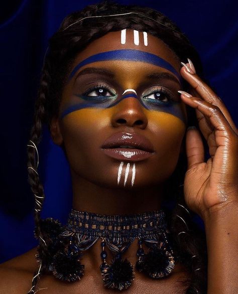 Confidence Building Activities African Face Paint, African Makeup, Festival Makeup Rave, Makeup Dark, Festival Makeup Glitter, Afrikaanse Mode, Foto Tips, Festival Makeup, Dark Skin Makeup