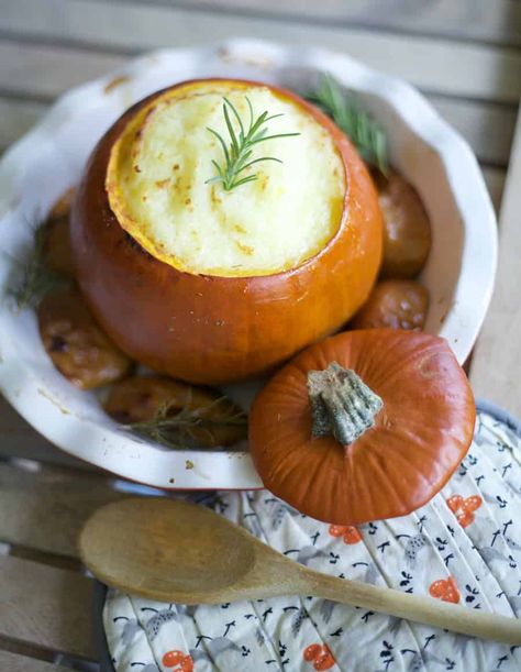 Holiday Entrees, Meal Plan Ideas, Shepherd's Pie Recipe, Stuffed Pumpkin, Pumpkin Delight, Shepards Pie, Stuffed Cookies, Pumpkin Dishes, Pumpkin Recipe