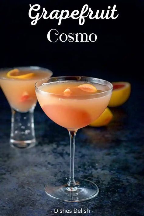 The robust flavors of the grapefruit juice combined with the taste of the premium vodka and Cointreau make this ruby red grapefruit cosmo is so delicious that it will be a big hit at your next party! #cosmo #grapefruitcosmo #grapefruit #dishesdelish Glace Fruit, Cosmo Recipe, Cosmo Cocktail, Grapefruit Vodka, Cocktail Vodka, Grapefruit Cocktail, Ruby Red Grapefruit, Jello Shot, Nutrition Drinks