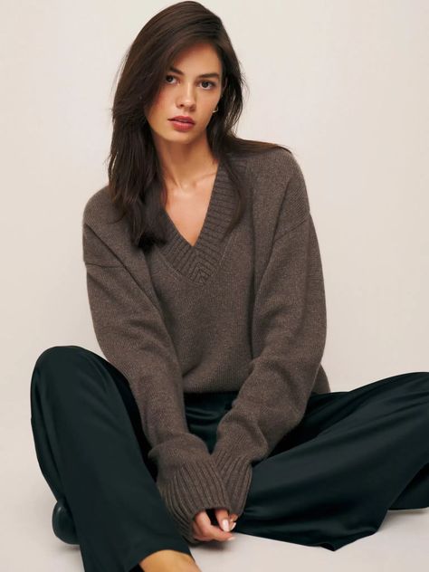 V Neck Sweater Outfit, Affordable Clothing Brands, Formal Sweater, Long Denim Skirt Outfit, Casual Corporate, Closet Outfits, Baddie Vibes, Ethical Clothing Brands, Woman Sweater