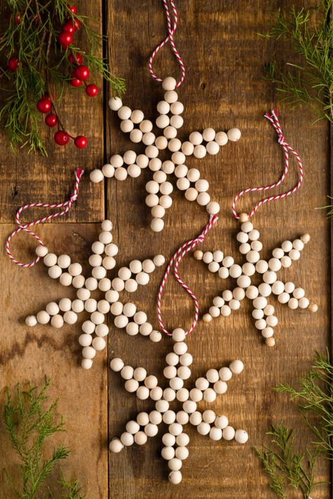 DIY Christmas Star Ornaments Christmas Star Ornaments, Diy Christmas Star, Kerajinan Diy, Beaded Christmas Decorations, Classroom Christmas, Inexpensive Christmas, For School, Star Ornaments, Diy Christmas Tree Ornaments