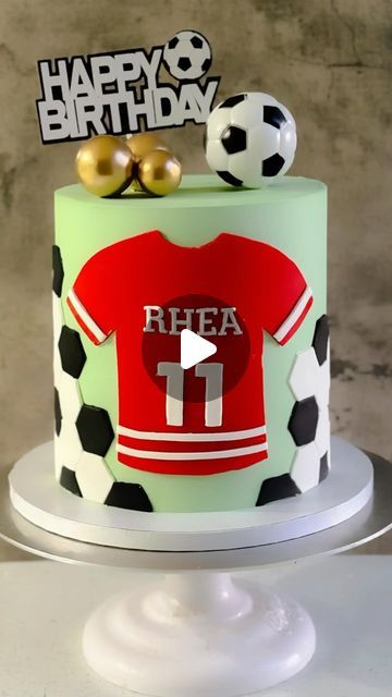 Balls On Cake Design, Soccer Bday Cake, Sport Cakes For Boys, Soccer Party Cake, Soccer Cake Ideas For Boys, Soccer Cake Ideas, Soccer Jersey Cake, Birthday Cake Soccer, Football Cake Ideas