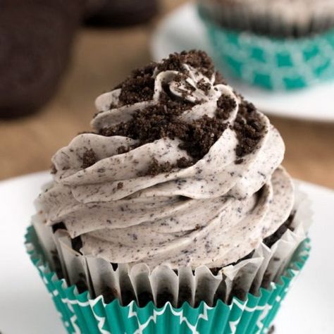 Oreo Cream Cheese Frosting Recipe Oreo Cream Cheese Frosting, Oreo Muffins, Oreo Cream Cheese, Oreo Torte, Cookies And Cream Frosting, Cookie And Cream Cupcakes, Oreo Frosting, Cheese Frosting Recipe, Oreo Buttercream