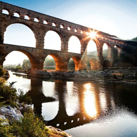 Aqueducts: Quenching Rome’s Thirst Early Humans History, Roman Aqueduct, Pont Du Gard, Rome Antique, History Magazine, Empire Romain, Languedoc Roussillon, Ancient Mysteries, Sand And Water