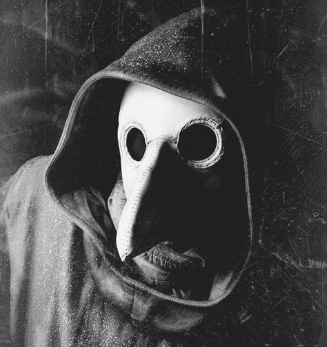 Wat Up My Doggz Black Plague Mask, Doctor Tumblr, Black Plague Doctor, Plague Mask, Horror Photos, Plague Doctor Mask, Mask Aesthetic, Creepy Vintage, Danse Macabre