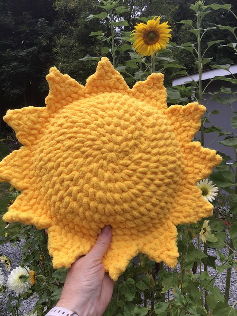 Yellow Crochet Patterns Free, What To Crochet With Yellow Yarn, Crochet Ideas With Yellow Yarn, Moon And Sun Crochet, Crochet Sun Pillow Free Pattern, Crochet With Yellow Yarn, Yellow Yarn Crochet Projects, Sun Pillow Crochet, Yellow Crochet Ideas