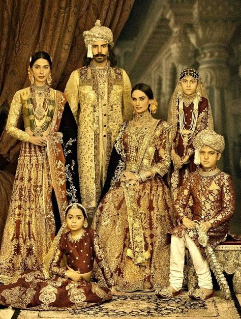 High Fashion Pakistan — Ali Xeeshan’s “The Royal Family Portraits” Ali Xeeshan, Royal Family Portrait, Greek Royal Family, Royal Indian, Royalty Fashion, Indian Family, Royal Clothing, Vintage India, Indian Photoshoot