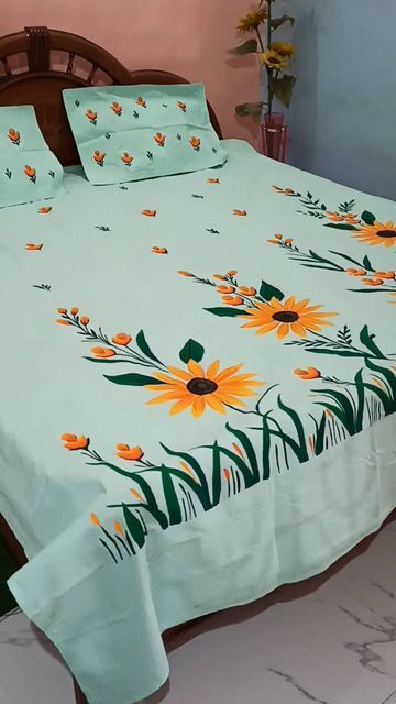 Bedsheets Painting Designs, Fabric Painting Bedsheets Design, Drawing On Fabric Ideas, Fabric Painting Ideas For Bedsheets, Fabric Painting On Bedsheet, Bedsheet Painting Designs Bed Sheets, Painting Bedsheets Design, Hand Painted Bedsheets Designs, Bedsheet Painting Designs