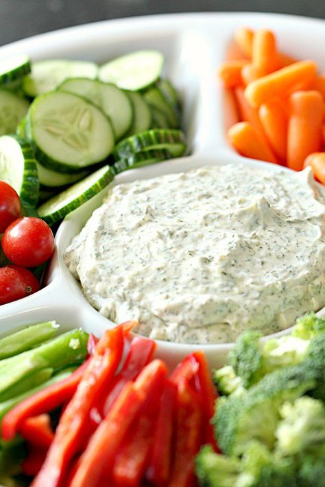 Best Dill Dip Recipe, Dips To Go With Vegetables, Dill Vegetable Dip, Dip For Vegetables Homemade, Veggie Tray Dips, Best Dip For Veggies, Homemade Dips For Veggies, Dill Dip Recipe Sour Cream, Dill Vegetable Dip Recipe