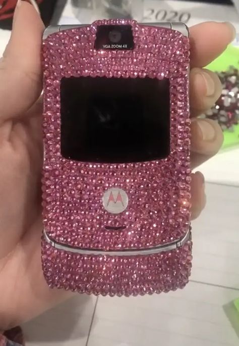 Flip Phone 2000s, Motorola Flip, 2000s Phone, Flip Phone Aesthetic, Y2k Phone Case, Very Weird, Y2k Phone, Phone Bling, Motorola Phone