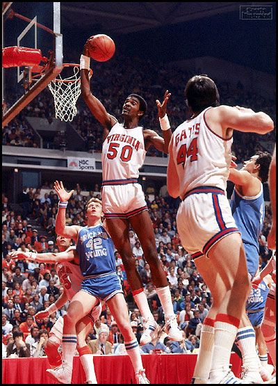 Ralph Sampson Uva Basketball, Ralph Sampson, Michael Jordan Chicago Bulls, I Love Basketball, Basketball History, Kentucky Basketball, Nba Pictures, Bleacher Report, Basketball Star