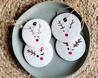 Rudolph Red Nosed Reindeer, Clay Christmas Decorations, Pottery Ornaments, Rope Decor, Christmas Clay, Clay Crafts Air Dry, Christmas Classroom, Clay Ornaments, Red Nosed Reindeer