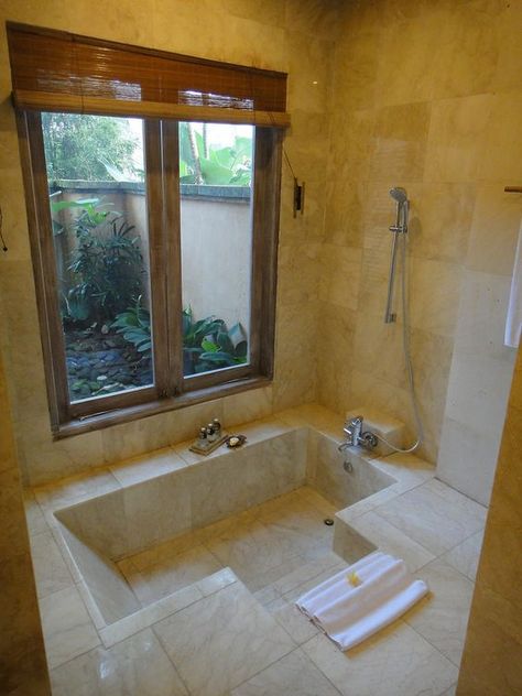 Sunken Bath, Sunken Bathtub, Sunken Tub, Roman Tub, Tub Shower Combo, Dream Bathrooms, Dream Bathroom, Bathtubs, House Bathroom