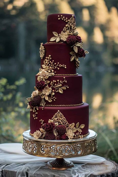 A Slice Of The Past: 17 Vintage Wedding Cakes For Modern Love Stories • Vintage Wedding Cakes, Red Wedding Cake, Couture Cakes, Dream Wedding Cake, Hydrangeas Wedding, Vintage Wedding Theme, Rose Wedding Bouquet, Dark Wedding, Amazing Wedding Cakes