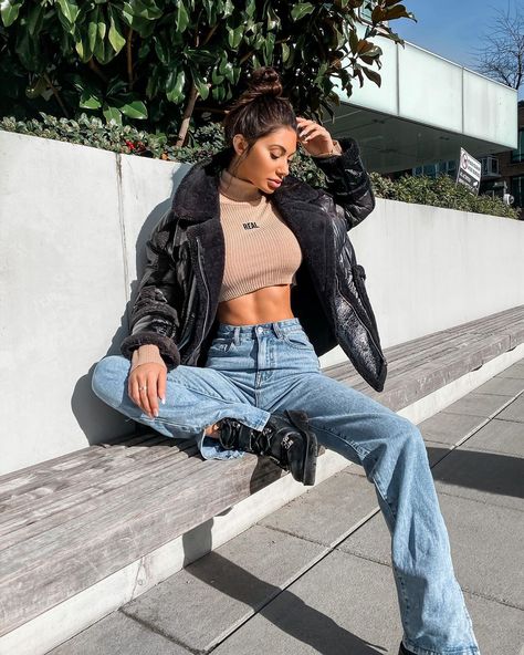 TOO HOT TO HANDLE on Instagram: “literally can’t take pics w out being bombarded by these two ➡️🐶😭😍 entire fit @missyempire” Francesca Farago, Too Hot To Handle, Fitness Inspo, Her Style, Women Girl, Fashion Nova, Celebrity Style, Mom Jeans, Cute Outfits