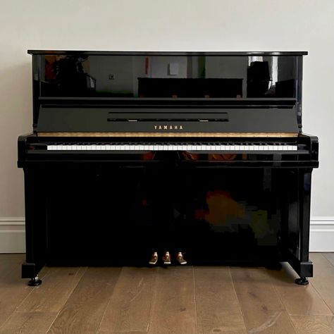 Yamaha-U10A-Upright-01 Steinway Upright Piano, Happy Birthday Piano, Spinet Piano, Yamaha Piano, Piano Shop, Beautiful Happy Birthday, Home Music Rooms, Piano Decor, Download Free Music