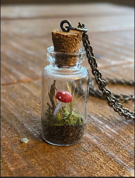 Mushroom Bottle, Glass Bottle Necklace, Cottagecore Nature, Small Glass Jars, Tiny Jars, Terrarium Necklace, Diy Jewelry Inspiration, Clay Crafts Air Dry, Bottle Necklace