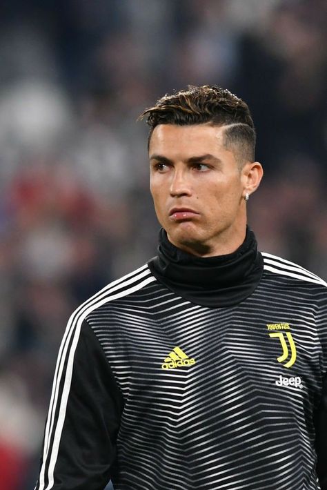 Christiano Ronaldo Haircut, Ronaldo New Hairstyle, Soccer Players Haircuts, Football Hairstyles, Cristiano Ronaldo Haircut, Ronaldo Hair, Ronaldo News, Cristiano Ronaldo Hairstyle, Ronaldo Haircut